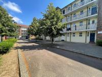 Stylish 2 Bed Apartment - Perfect for Couples & Families, Free Parking - Near Brockley Station, London - B&B Londra