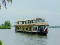 Ultra Luxury House Boat Alleppey By LexStays - B&B Alleppey