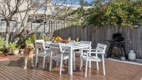 Pippi House - A Quintessential Beach House - Holiday Yamba - B&B Yamba