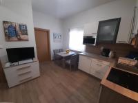 Apartment Jelena - cozy two bedroom apartment only 70m from the beach, Diklo - Zadar - Chambres d'hôtes Zadar