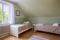 Standaard Tweepersoonskamer met 2 Aparte Bedden - Gedeelde Badkamer