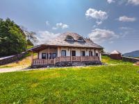 Refugiu cu ciubăr și saună în Bran - Casa de la Nuci - B&B