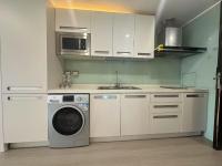 Studio Apartment with Queen Bed