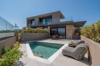 One-Bedroom Apartment with Sea View