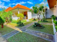 Santika Home Stay - B&B Canggu