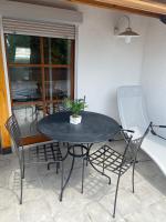 Kress Nr 1 Appartement mit Terrasse nahe Straßburg Parkplatz ideal für Paare und Business - Chambres d'hôtes Kehl