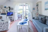 One-Bedroom Apartment with Balcony