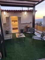Boutique Eptalofos 2 15min from airport and sea - Bed and Breakfast Kouvarás