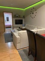 Modern 2 Bedroom Flat in Mostar Centre - Bed and Breakfast Mostar