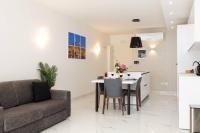 Ivory Suites Penthouse w hot tub by Homely! - Chambres d'hôtes San Pawl il-Bahar