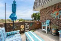 The Mermaid Lounge - Bed and Breakfast Nags Head