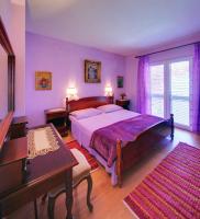 Apartamento con balcón