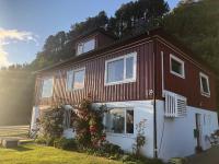 Two floors house with 3 bed rooms and room for 8 persons - Ferienwohnung Ålesund