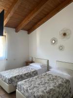 Camera Matrimoniale/Doppia con Letti Singoli con Bagno Privato