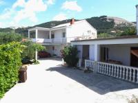 Apartments in Banjol - Insel Rab 16070 - B&B Banjol