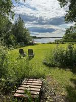 Private large beach, 3 bedrooms, kitchen, living room, 2 bathrooms, terrace - B&B Jämijärvi