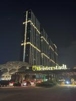 53rd Floor, 2 BR, Netflix, Apt with view by SKY - B&B
