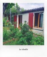 Petit studio avec jardin à 10 mn d'Avignon - Bed and Breakfast Entraigues-sur-la-Sorgue