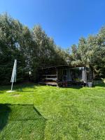 Domek letniskowy na Mazurach nad stawem - B&B