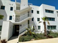 Stylish 3-Bedroom Apartment in Azahar de Estepona - B&B Estepona