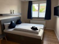 Doppel-/Zweibettzimmer mit Bad