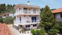 Two-Bedroom Deluxe Apartment with Balcony