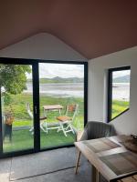 Coastal Escape with Ocean and mountain views - B&B Breeoge