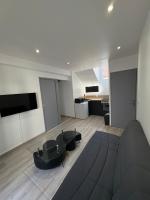 Appartement rénové en centre-ville avec terrasse - B&B Millau