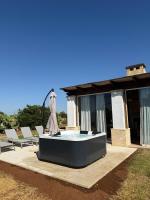 Villa Mary con idromassaggio e accesso in piscina - B&B Baia Verde