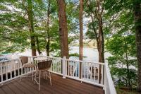 Arbutus Lakeside Stay-Pontoon Rentals-Near TC! - Chambres d'hôtes Traverse City