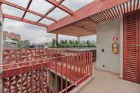 Four-Bedroom Deluxe Apartment