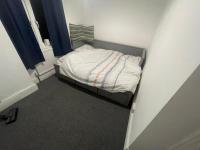 Room in City near Hospital - B&B Cardiff