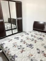 Трехкомнатная квартира в Авангарде - Bed and Breakfast Atıraw