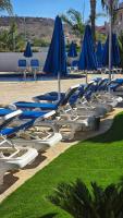 Sunny Pyla Escape with Pool, Tennis & Fast Wi-Fi - B&B Pýla