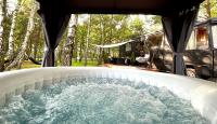 DOM LAS BUS twój leśny azyl z prywatnym jacuzzi - Ferienwohnung Skęczniew