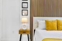 Beachy Living |Sleep 8 Best Location | BBQ & Patio - B&B Miami