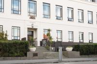 Large Executive Inner City Apartment - B&B Wellington