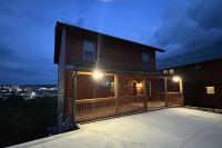 Black Bear Plunge Indoor Pool - B&B Pigeon Forge