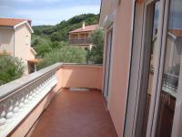 Apartment with Pool View 