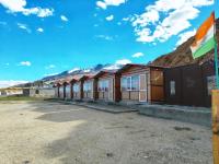 Tsomoriri Inn Cottages - B&B Karzok Gömpa