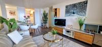 LE DOMAINE DU GOLFE, Vue Exceptionnelle, Standing, 2 parkings, Climatisation, Piscine, Tennis - B&B Sète
