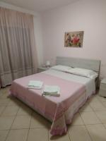 La Casa di Rossella nel cuore della città , Downtown spacious apartment - Chambres d’hôtes Olbia