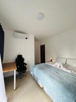 Habitación Doble con balcón (2 adultos + 1 niño)