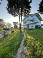Appartamento Mansarda nel verde - Ferienwohnung Tavullia