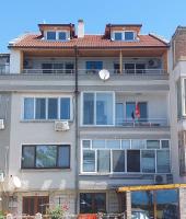 Стаи за гости WEST - Chambres d’hôtes Pomorié