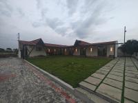 Exclusive Escapes - Near Nandi Hills - B&B