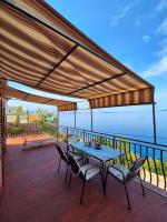 Appartment Marija with big terrace and sea view - Ferienwohnung Starigrad