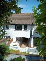 Cosy Coastal Escape with Seaview Terrace - B&B Donaghadee