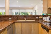 Mirage Resort Villa 155 with access to Sheraton Facilities - Chambres d'hôtes Port Douglas