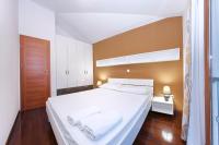 Appartamento con 3 Camere da Letto, Balcone e Vista Mare
